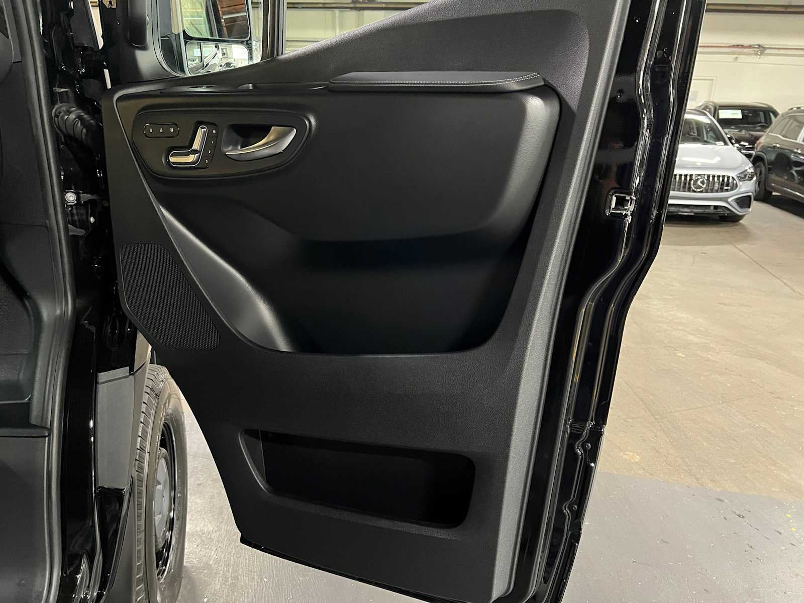 2026 Mercedes-Benz Sprinter Passenger Van 2500 Standard Roof I4 Diesel HO 144 AWD