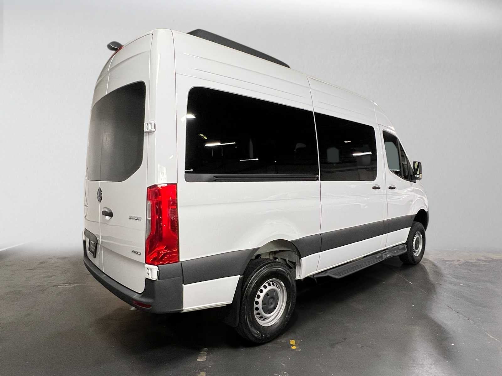2025 Mercedes-Benz Sprinter Passenger Van 2500 Standard Roof I4 Diesel HO 144 AWD
