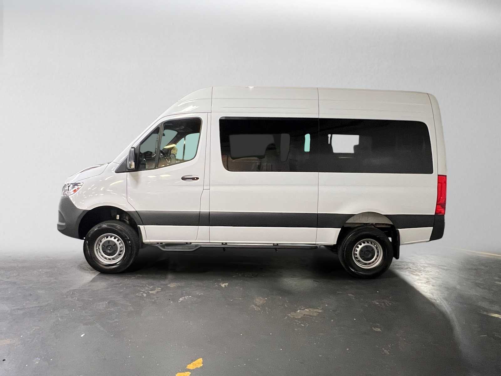2025 Mercedes-Benz Sprinter Passenger Van 2500 Standard Roof I4 Diesel HO 144 AWD