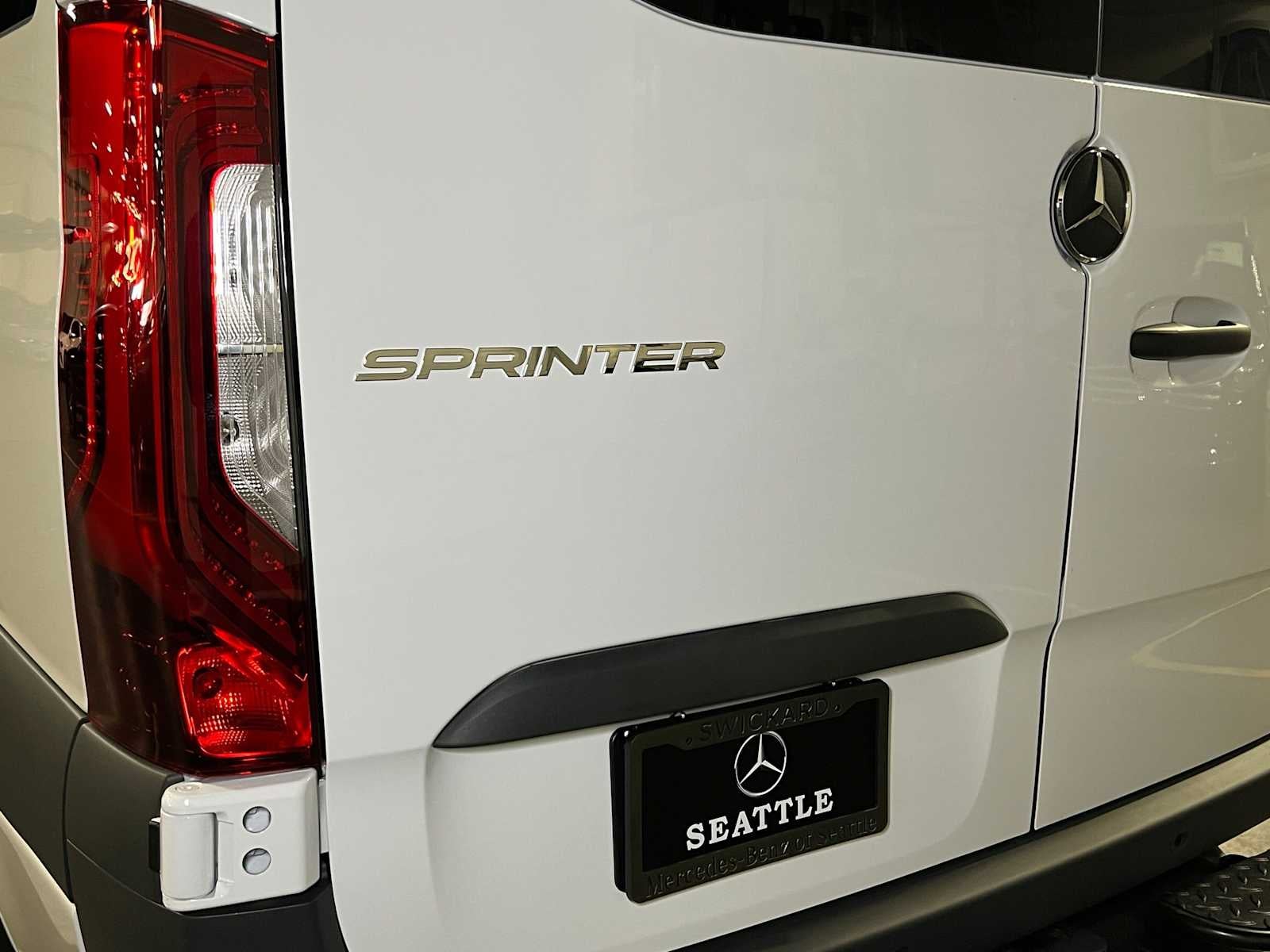 2026 Mercedes-Benz Sprinter Passenger 2500 Standard Roof I4 Diesel HO 144 AWD