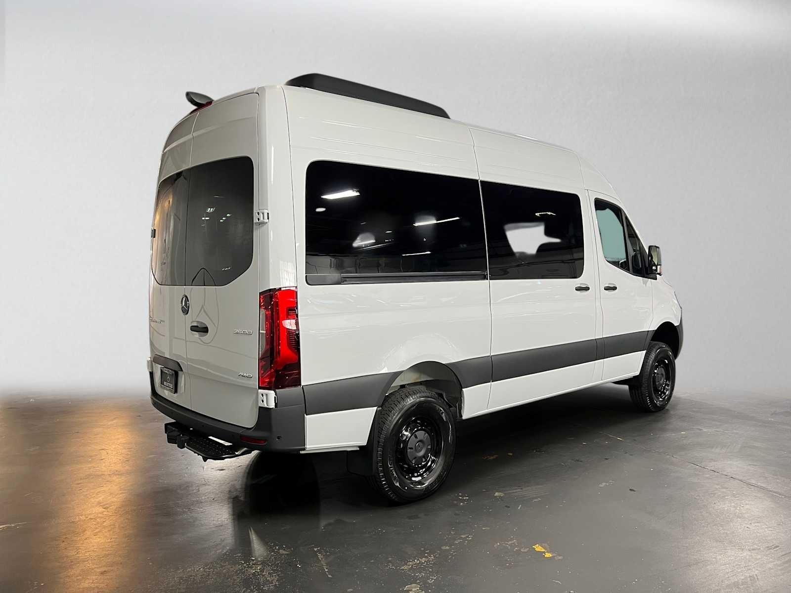 2026 Mercedes-Benz Sprinter Passenger 2500 Standard Roof I4 Diesel HO 144 AWD
