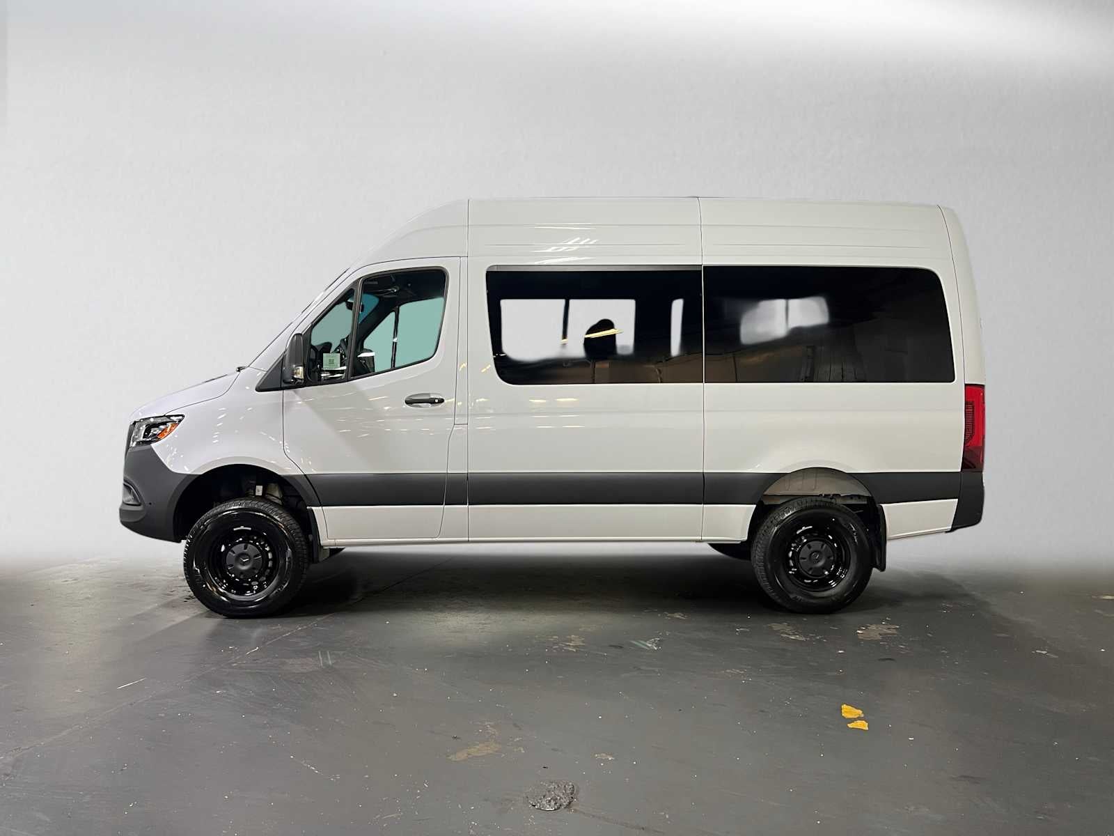 2026 Mercedes-Benz Sprinter Passenger 2500 Standard Roof I4 Diesel HO 144 AWD