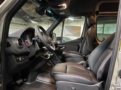 2026 Mercedes-Benz Sprinter Passenger Van 2500 Standard Roof I4 Diesel HO 144 AWD