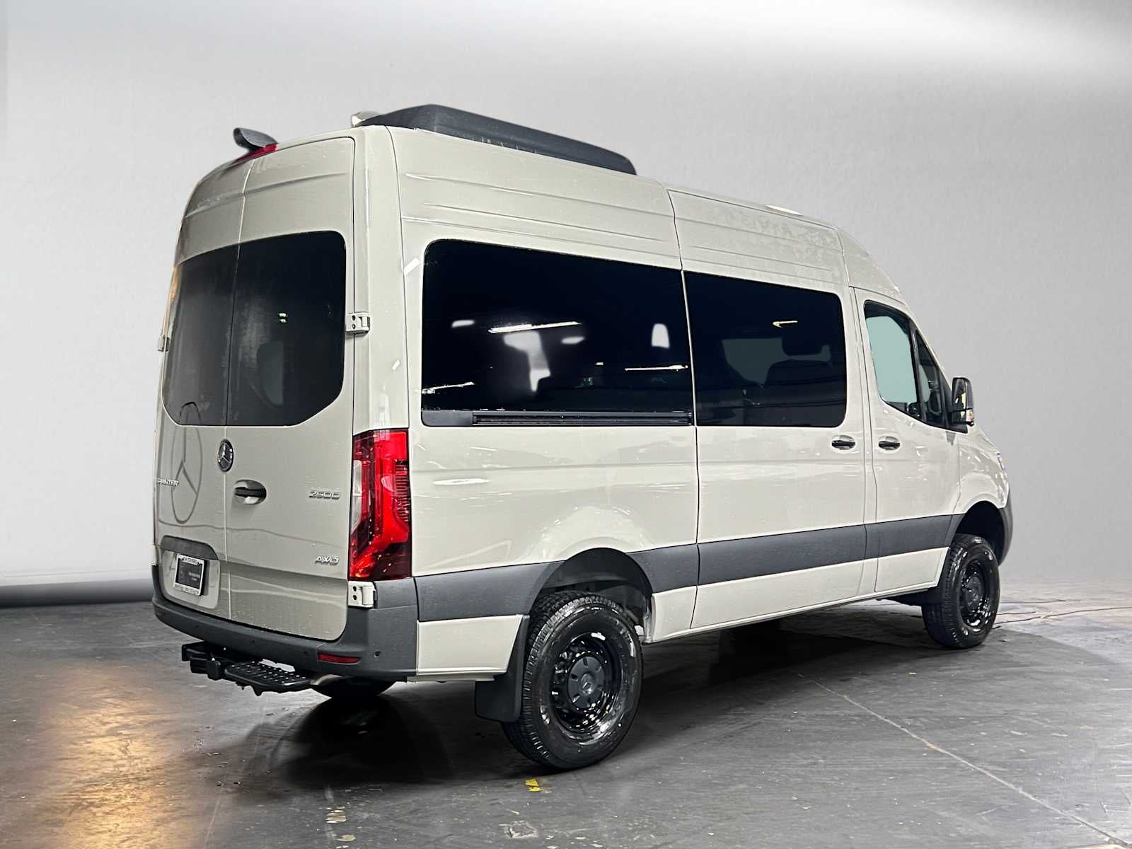 2026 Mercedes-Benz Sprinter Passenger Van 2500 Standard Roof I4 Diesel HO 144 AWD