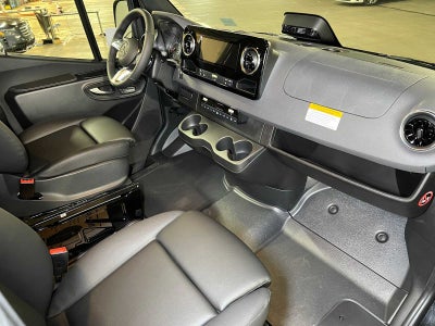 2026 Mercedes-Benz Sprinter Passenger Van 2500 Standard Roof I4 Diesel HO 144 AWD
