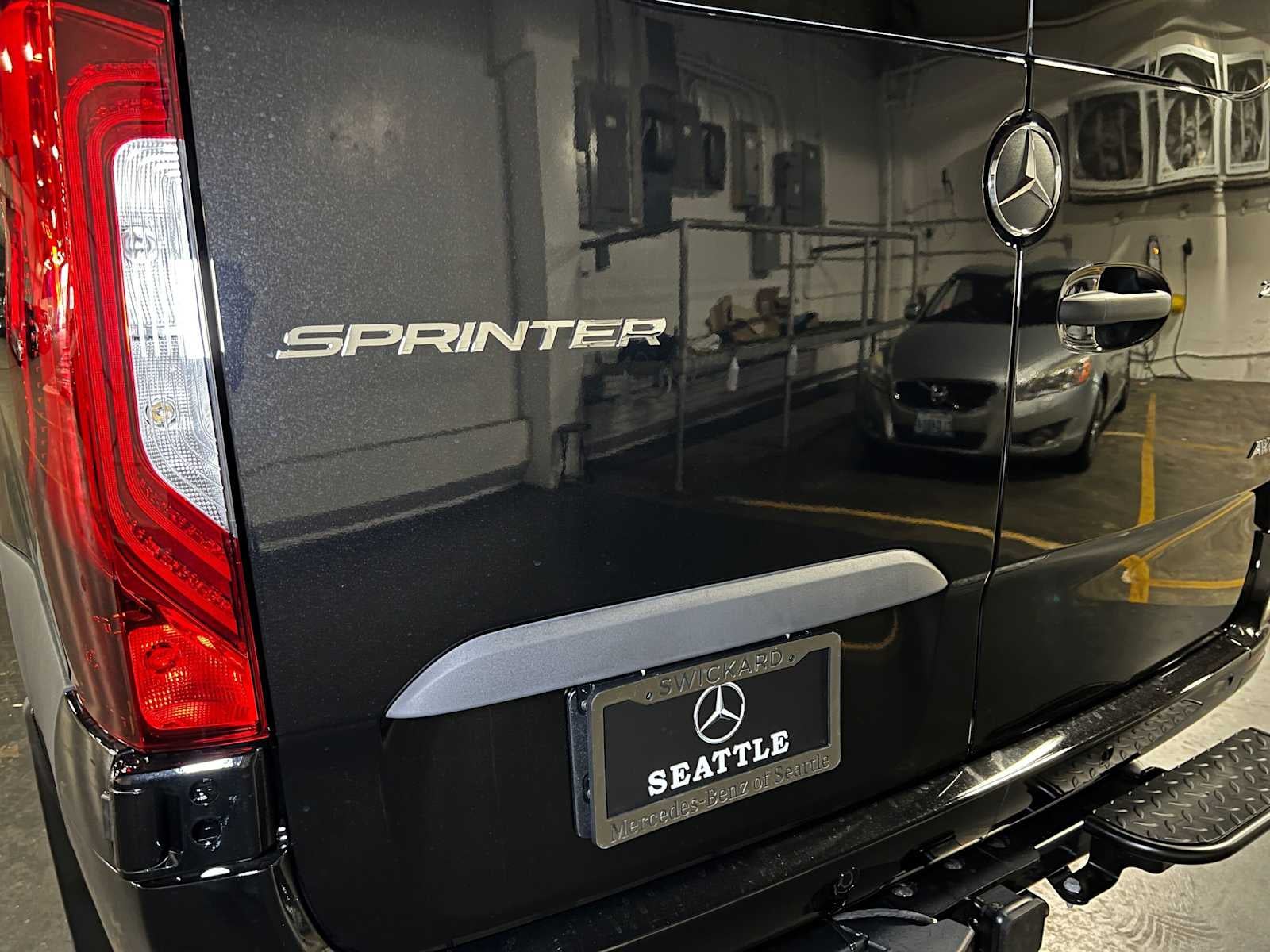 2026 Mercedes-Benz Sprinter Passenger Van 2500 Standard Roof I4 Diesel HO 144 AWD