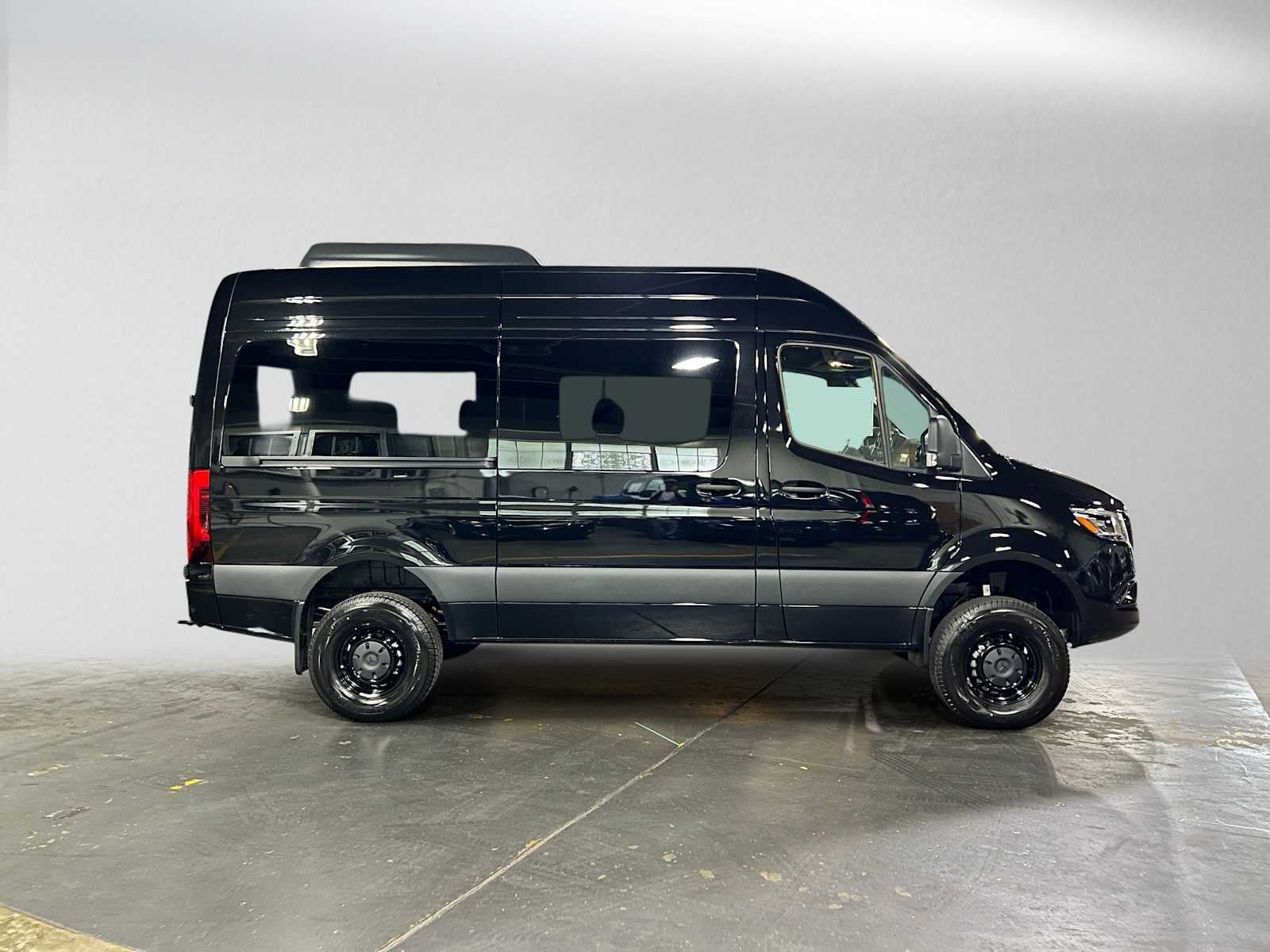2026 Mercedes-Benz Sprinter Passenger Van 2500 Standard Roof I4 Diesel HO 144 AWD