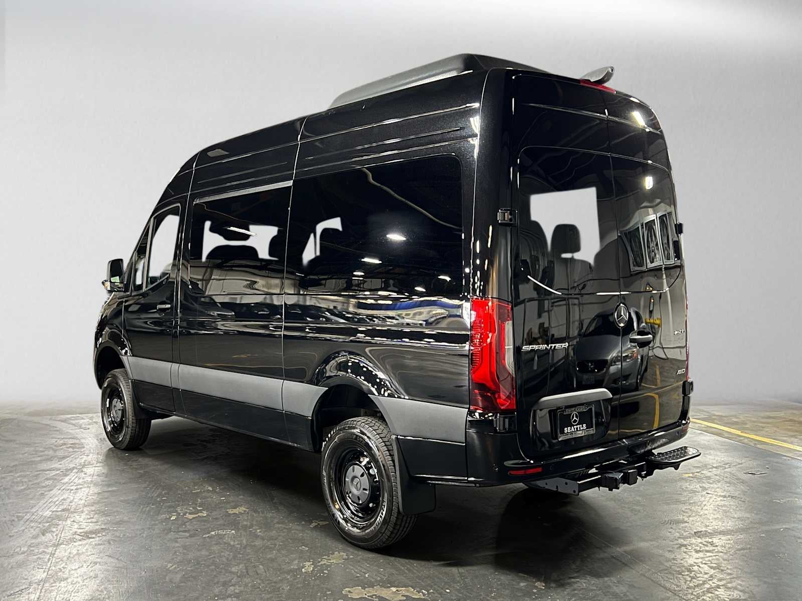 2026 Mercedes-Benz Sprinter Passenger Van 2500 Standard Roof I4 Diesel HO 144 AWD