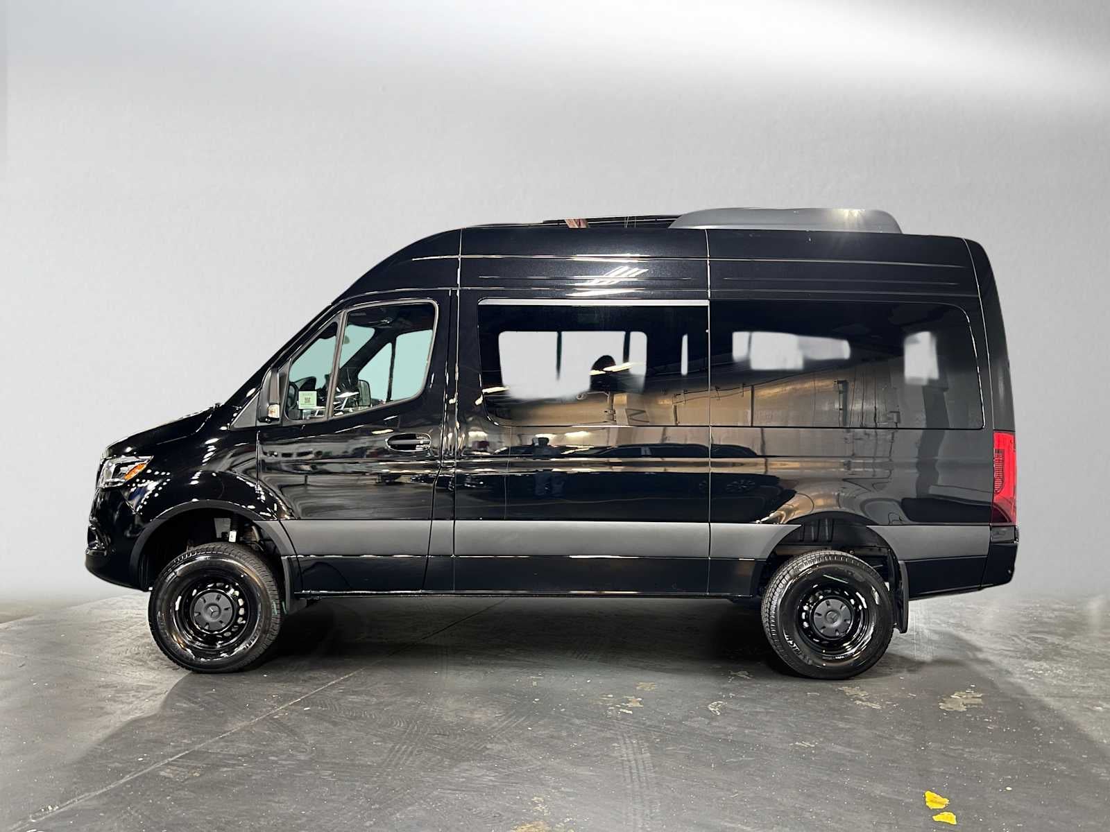 2026 Mercedes-Benz Sprinter Passenger Van 2500 Standard Roof I4 Diesel HO 144 AWD