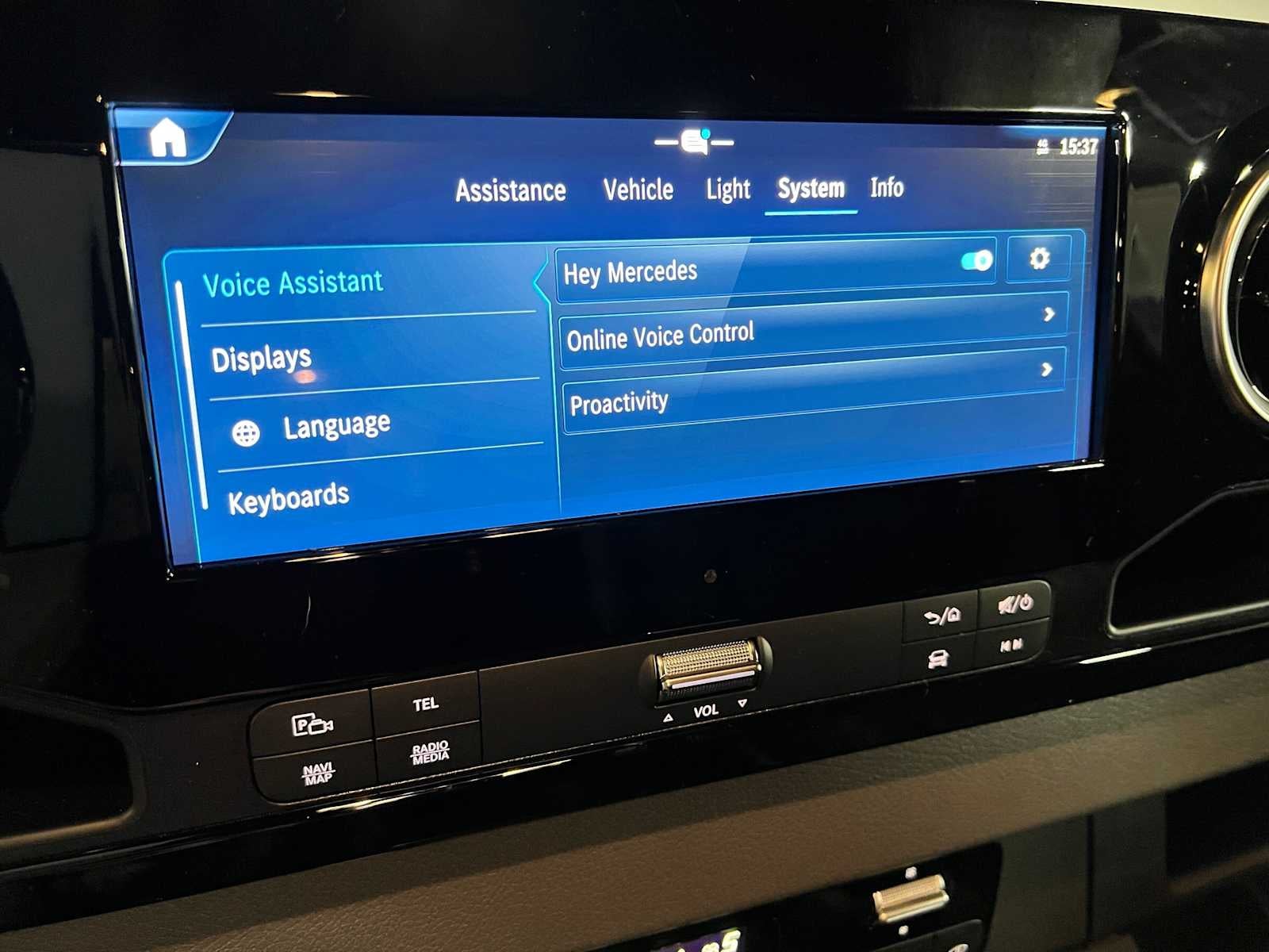 2026 Mercedes-Benz Sprinter Passenger Van 2500 Standard Roof I4 Diesel HO 144 AWD