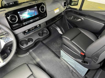 2026 Mercedes-Benz Sprinter Passenger Van 2500 Standard Roof I4 Diesel HO 144 AWD
