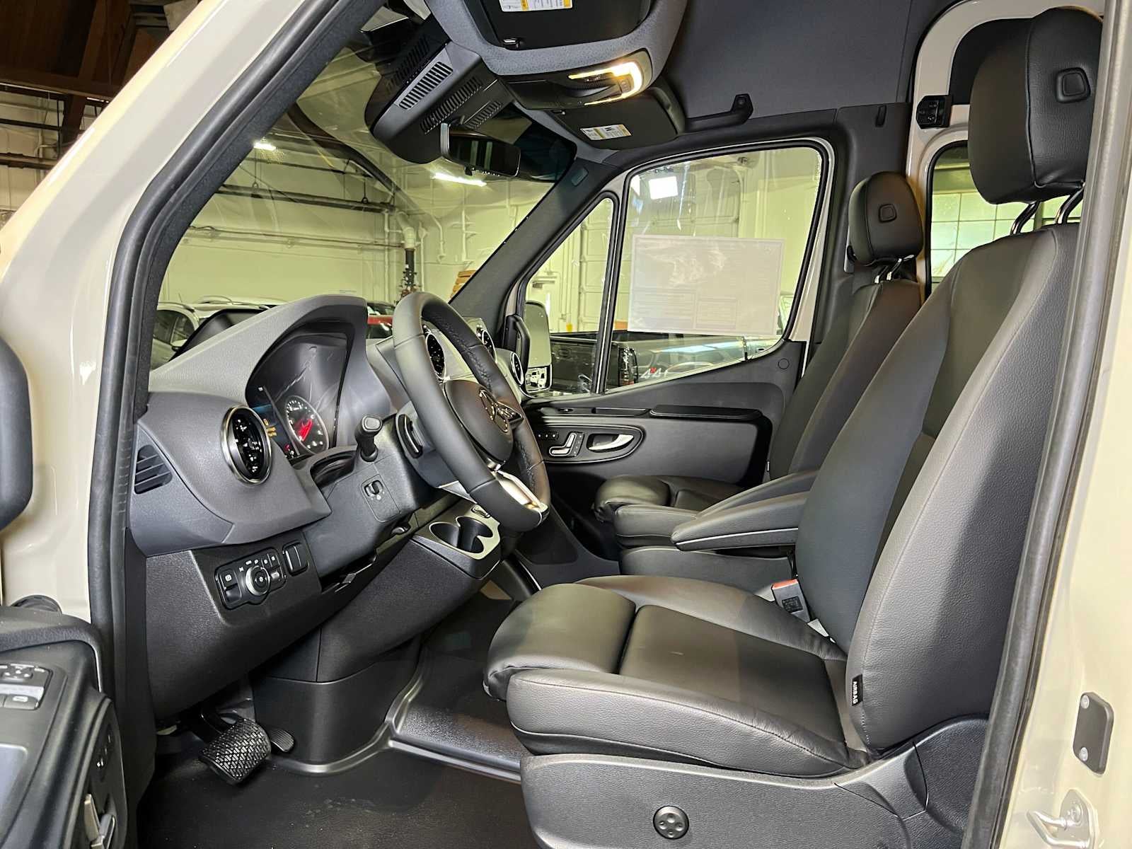 2026 Mercedes-Benz Sprinter Passenger Van 2500 Standard Roof I4 Diesel HO 144 AWD