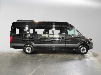 2026 Mercedes-Benz Sprinter Passenger Van 2500 High Roof I4 Diesel HO 170 RWD