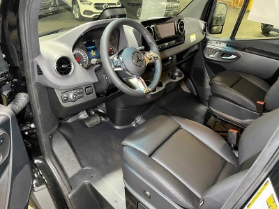 2026 Mercedes-Benz Sprinter Passenger Van 2500 High Roof I4 Diesel HO 170 RWD
