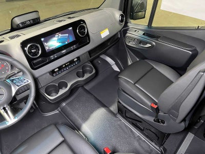 2026 Mercedes-Benz Sprinter Passenger Van 2500 High Roof I4 Diesel HO 170 RWD