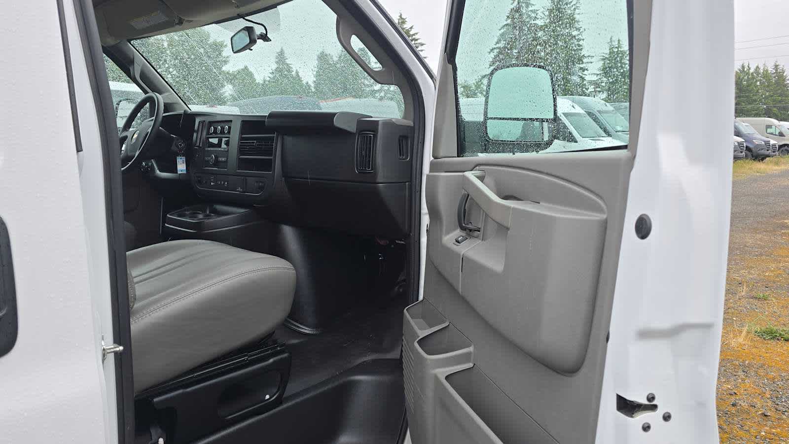 2025 Chevrolet Express Cargo Van RWD 2500 155"