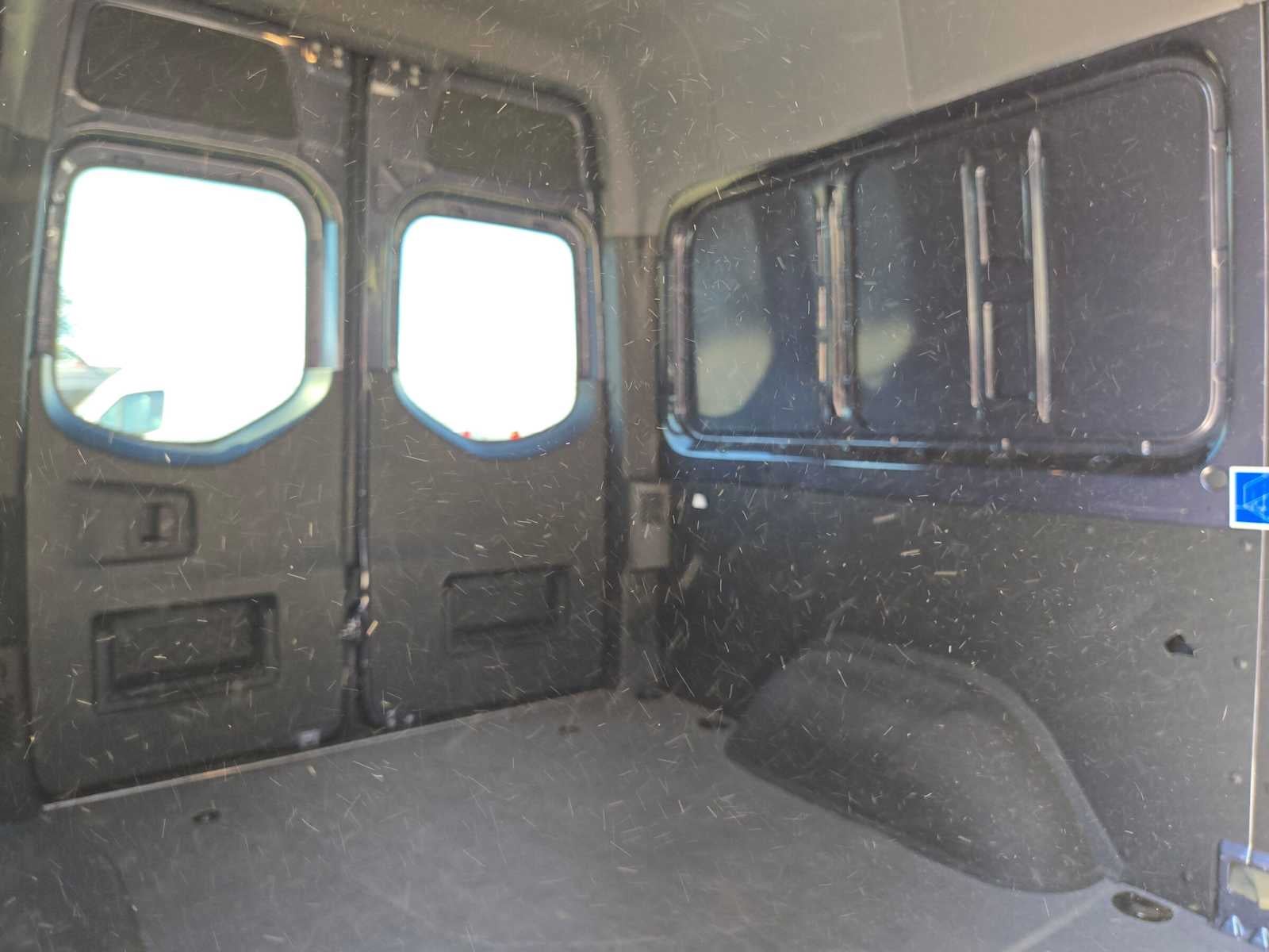 2021 Mercedes-Benz Sprinter Crew Van 2500 Standard Roof I4 144 RWD