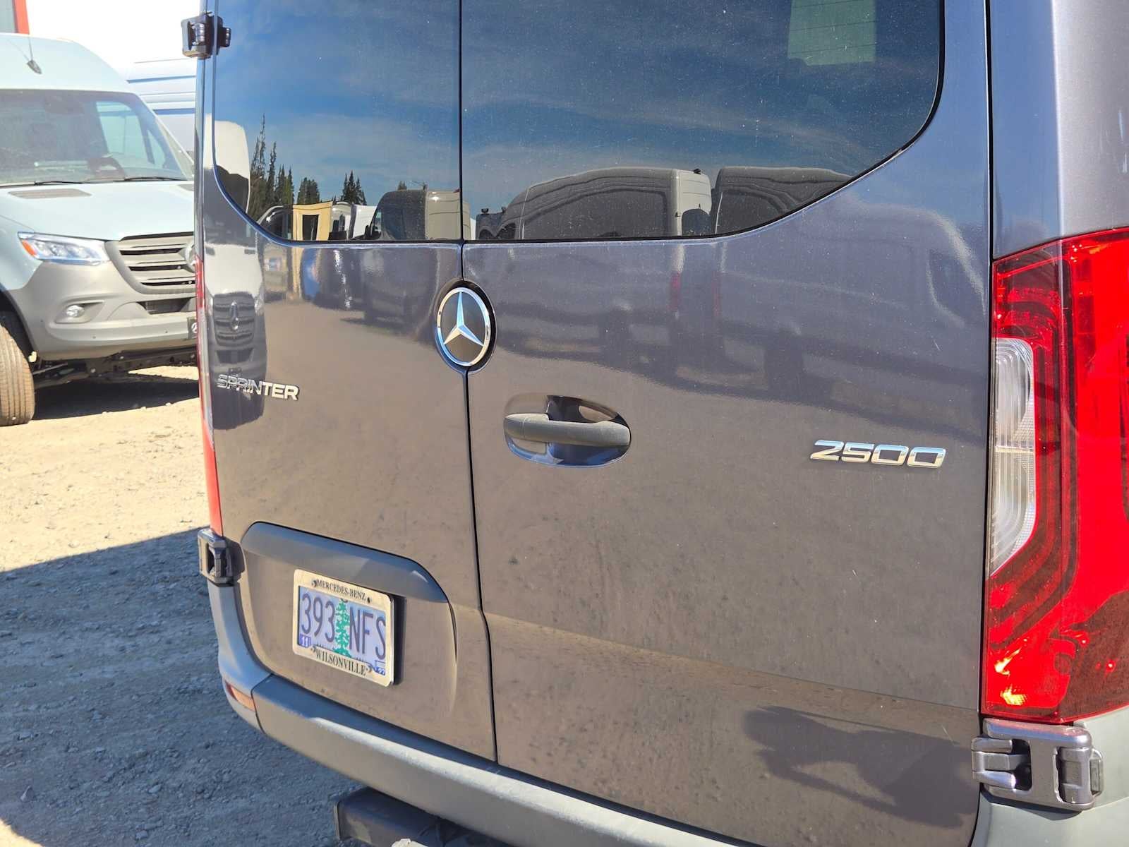 2021 Mercedes-Benz Sprinter Crew Van 2500 Standard Roof I4 144 RWD