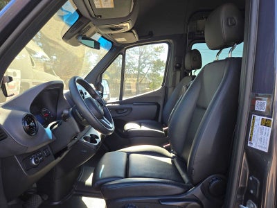 2021 Mercedes-Benz Sprinter Crew Van 2500 Standard Roof I4 144 RWD
