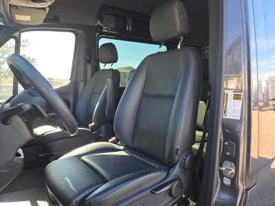 2021 Mercedes-Benz Sprinter Crew Van 2500 Standard Roof I4 144 RWD