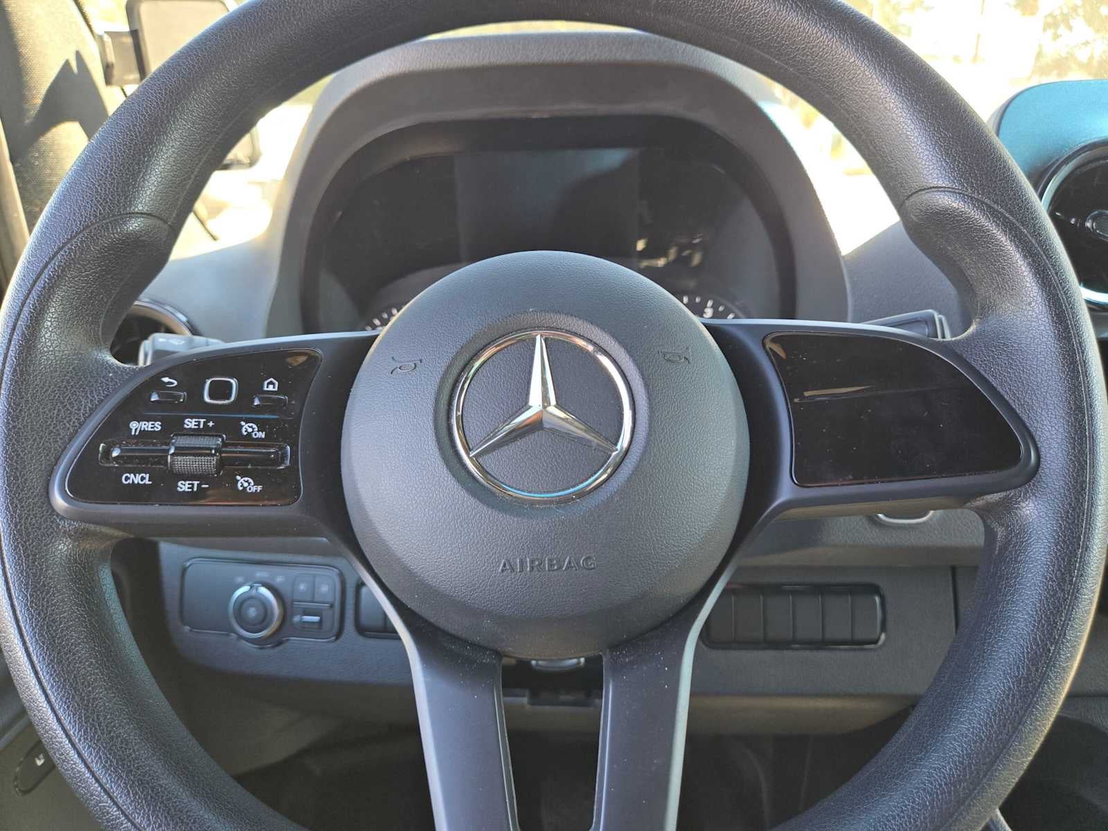 2021 Mercedes-Benz Sprinter Crew Van 2500 Standard Roof I4 144 RWD