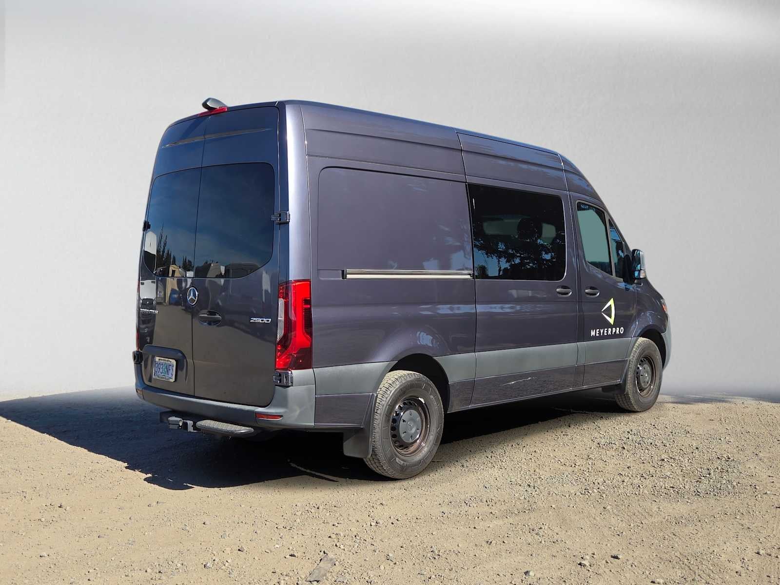 2021 Mercedes-Benz Sprinter Crew Van 2500 Standard Roof I4 144 RWD