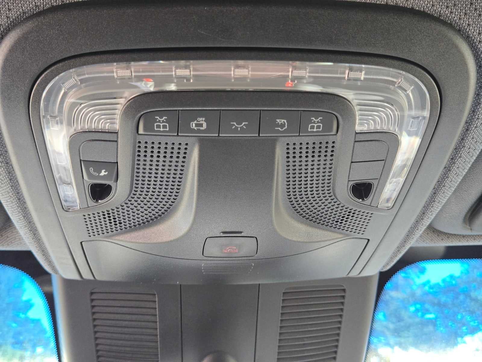 2021 Mercedes-Benz Sprinter Crew Van 2500 Standard Roof I4 144 RWD