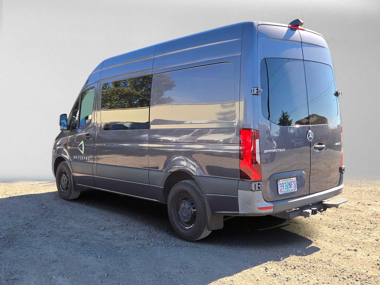 2021 Mercedes-Benz Sprinter Crew Van 2500 Standard Roof I4 144 RWD