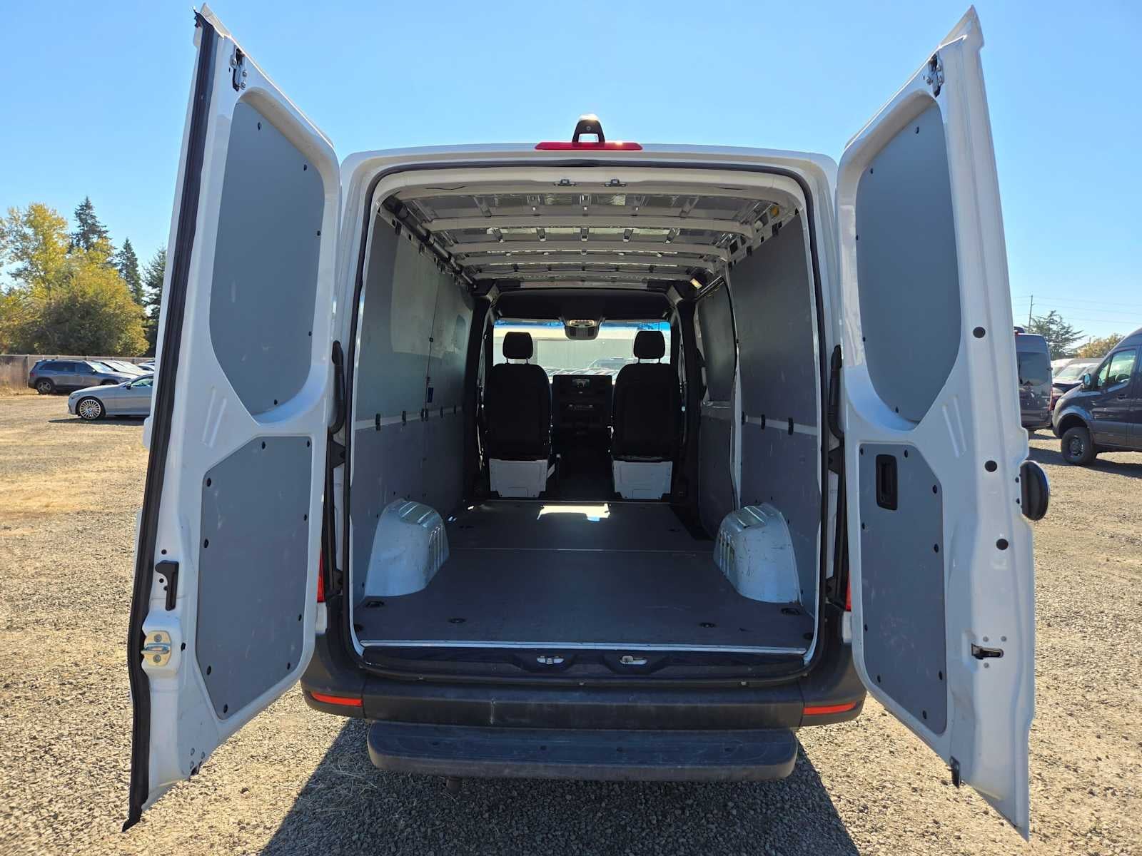 2020 Mercedes-Benz Sprinter Cargo 2500 Standard Roof V6 144 RWD