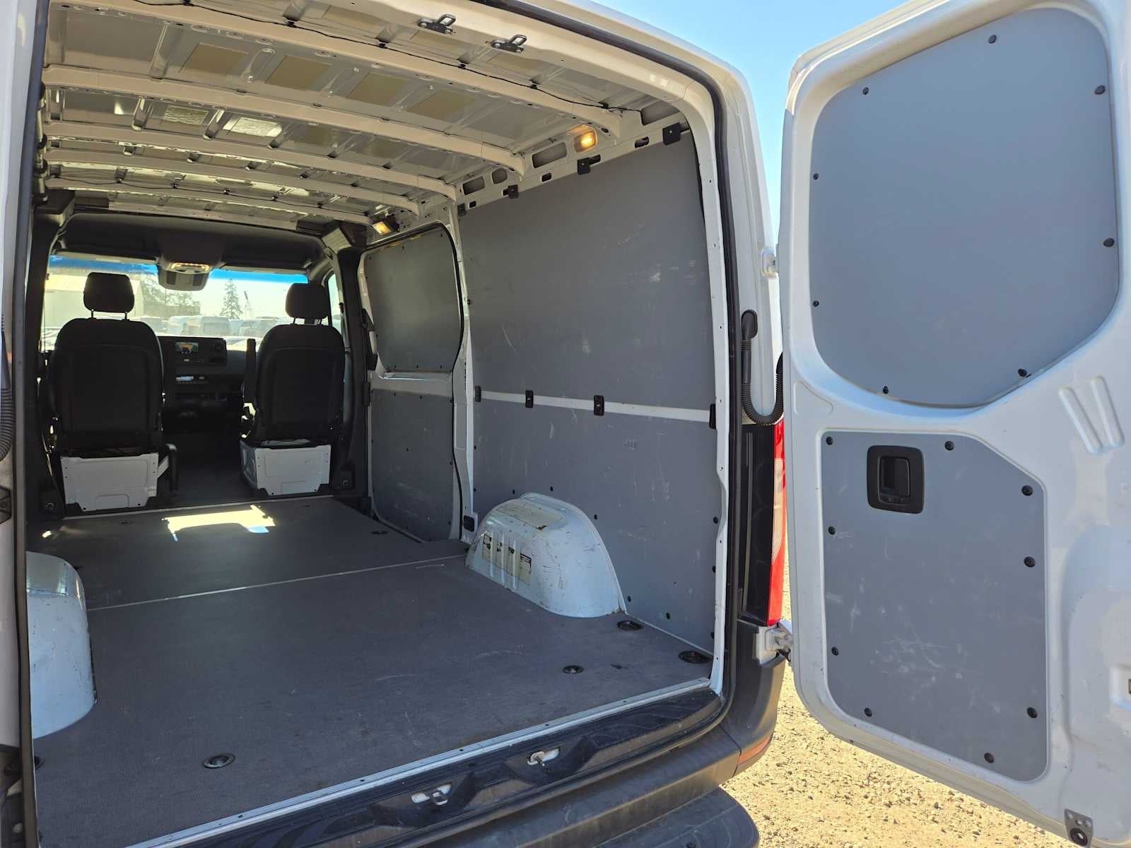2020 Mercedes-Benz Sprinter Cargo 2500 Standard Roof V6 144 RWD