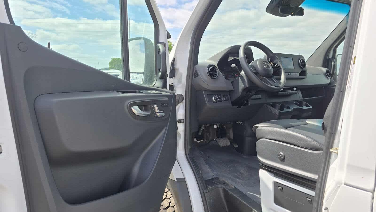 2020 Mercedes-Benz Sprinter Crew Van 2500 High Roof V6 170 4WD