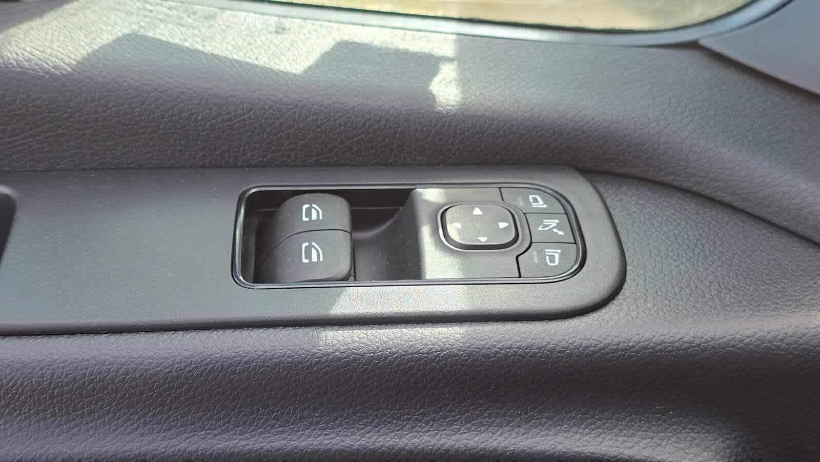 2026 Mercedes-Benz Sprinter 2500 Standard Roof I4 Diesel HO 144 AWD