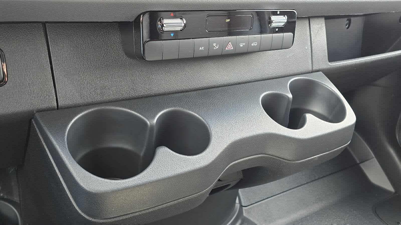 2026 Mercedes-Benz Sprinter 2500 Standard Roof I4 Diesel HO 144 AWD