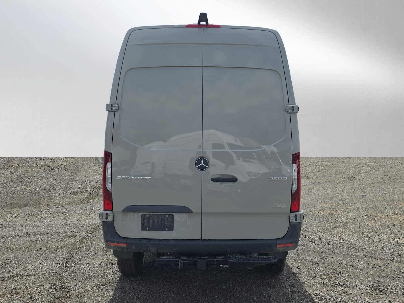 2026 Mercedes-Benz Sprinter 2500 Standard Roof I4 Diesel HO 144 AWD