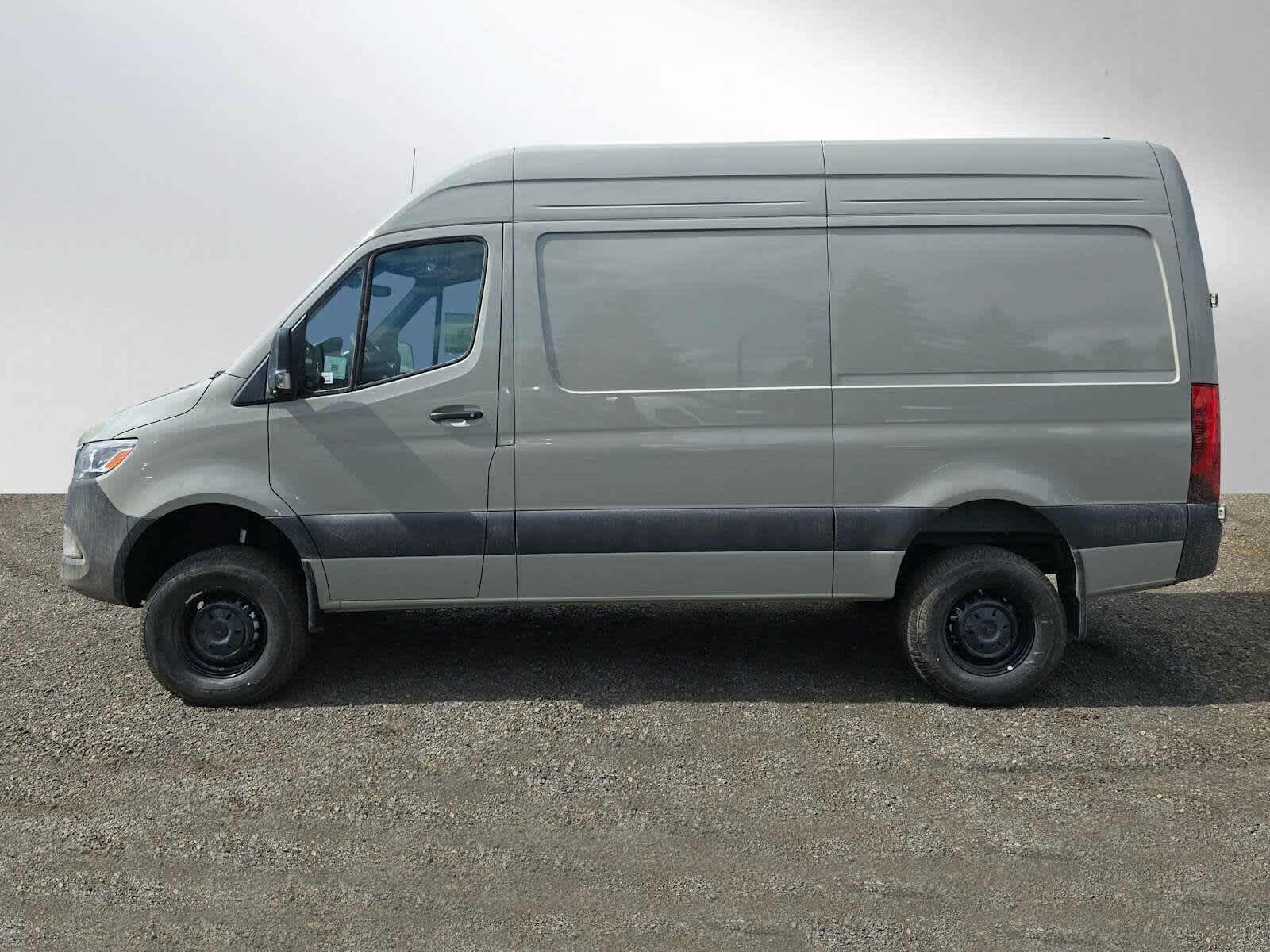 2026 Mercedes-Benz Sprinter 2500 Standard Roof I4 Diesel HO 144 AWD