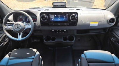 2026 Mercedes-Benz Sprinter 2500 Standard Roof I4 Diesel HO 144 AWD