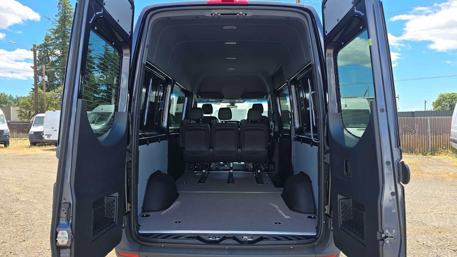 2026 Mercedes-Benz Sprinter 2500 Standard Roof I4 Diesel HO 144 AWD