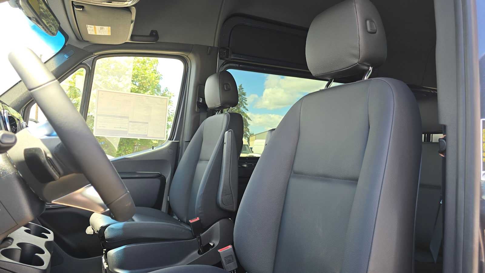 2026 Mercedes-Benz Sprinter 2500 Standard Roof I4 Diesel HO 144 AWD