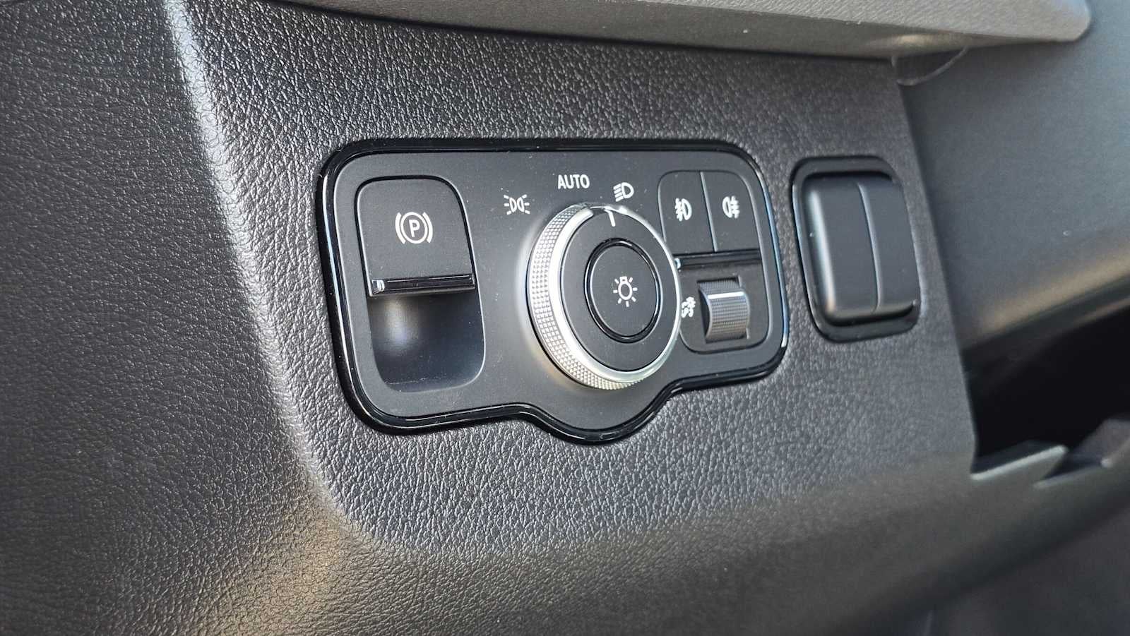 2026 Mercedes-Benz Sprinter 2500 Standard Roof I4 Diesel HO 144 AWD