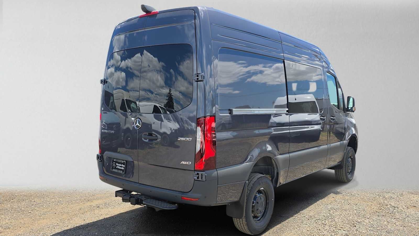2026 Mercedes-Benz Sprinter 2500 Standard Roof I4 Diesel HO 144 AWD