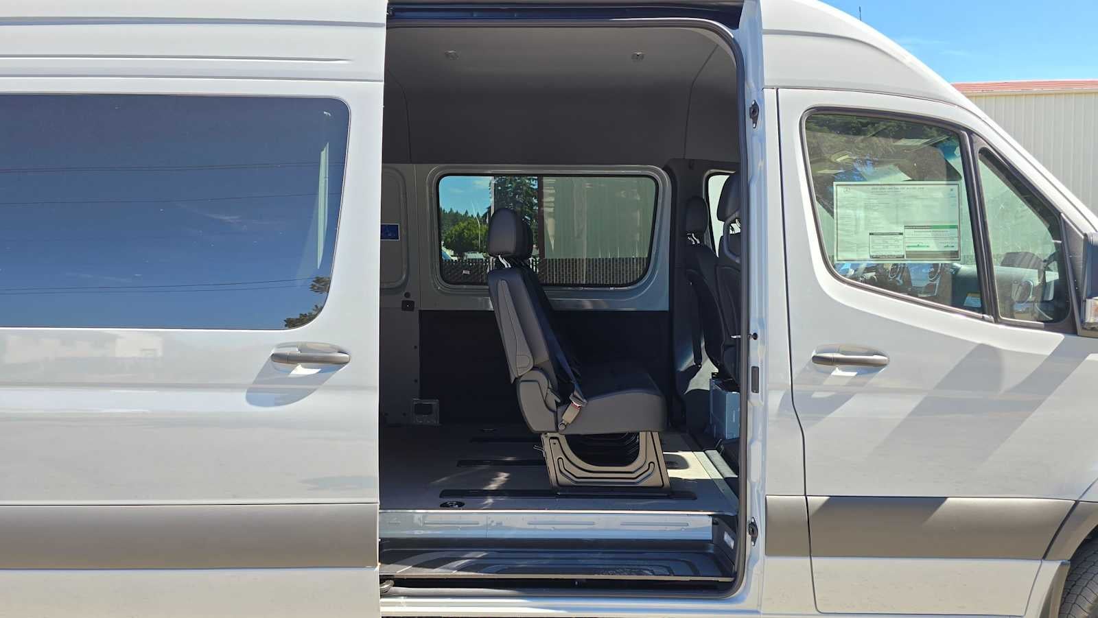 2026 Mercedes-Benz Sprinter 2500 Standard Roof I4 Diesel HO 144 AWD