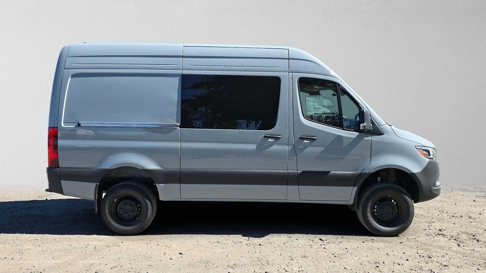 2026 Mercedes-Benz Sprinter 2500 Standard Roof I4 Diesel HO 144 AWD