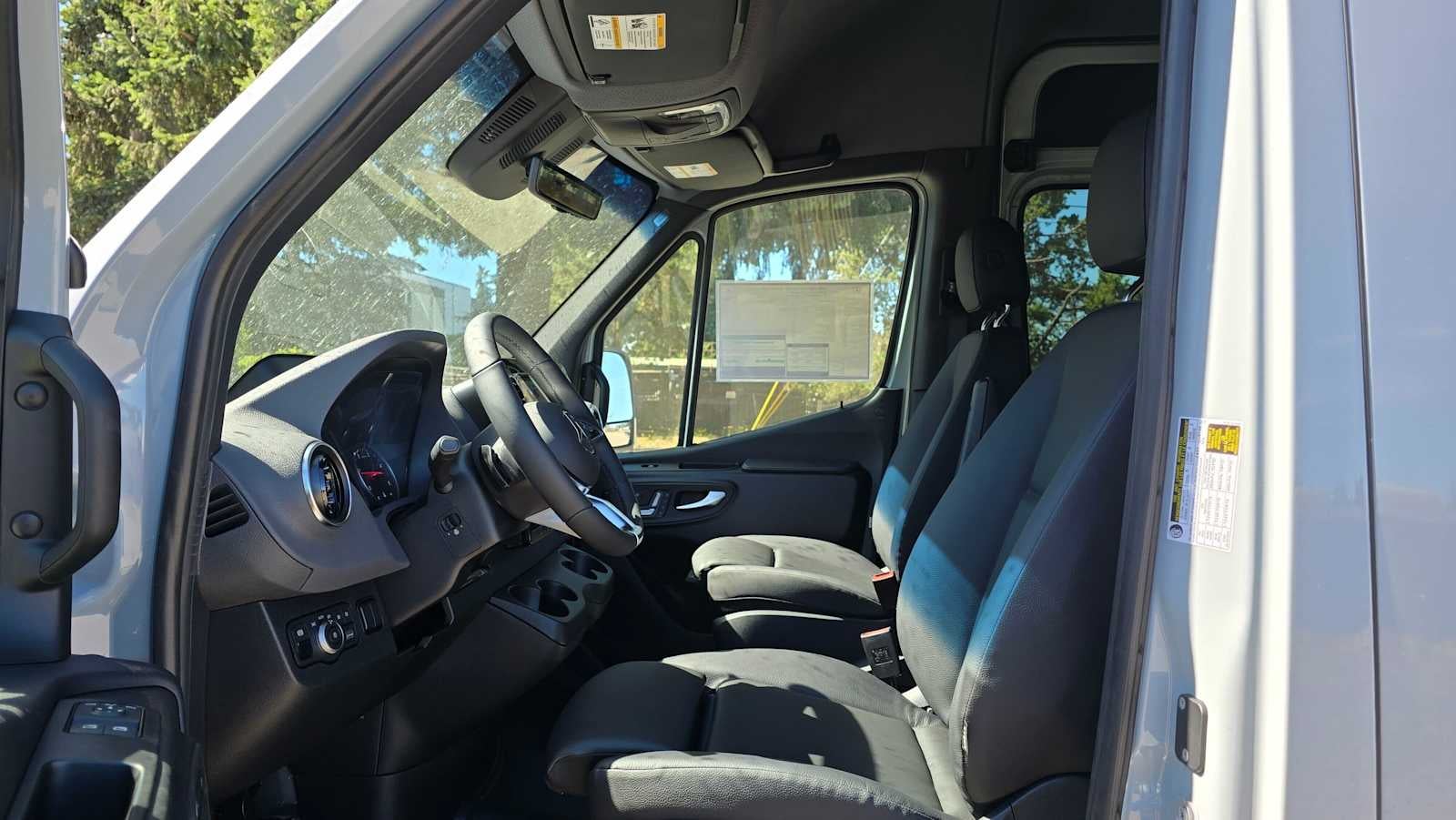 2026 Mercedes-Benz Sprinter 2500 Standard Roof I4 Diesel HO 144 AWD