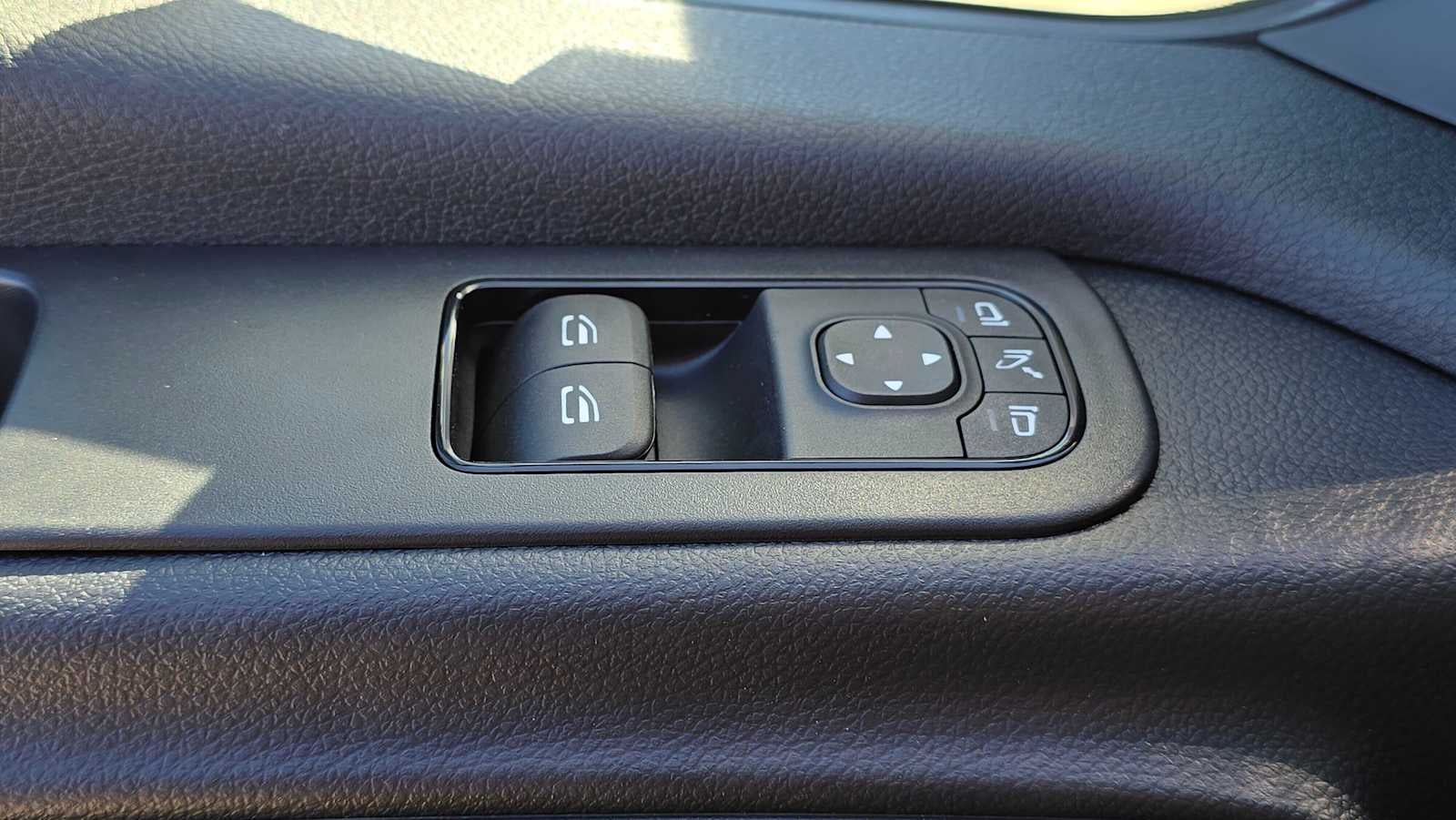 2026 Mercedes-Benz Sprinter 2500 Standard Roof I4 Diesel HO 144 AWD