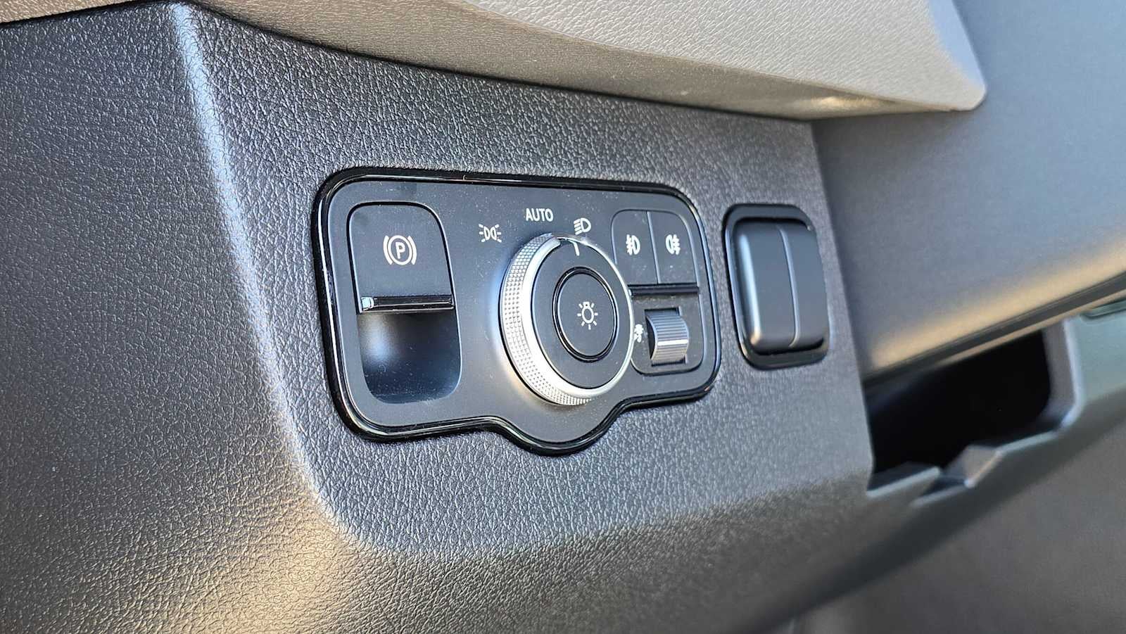 2026 Mercedes-Benz Sprinter 2500 Standard Roof I4 Diesel HO 144 AWD