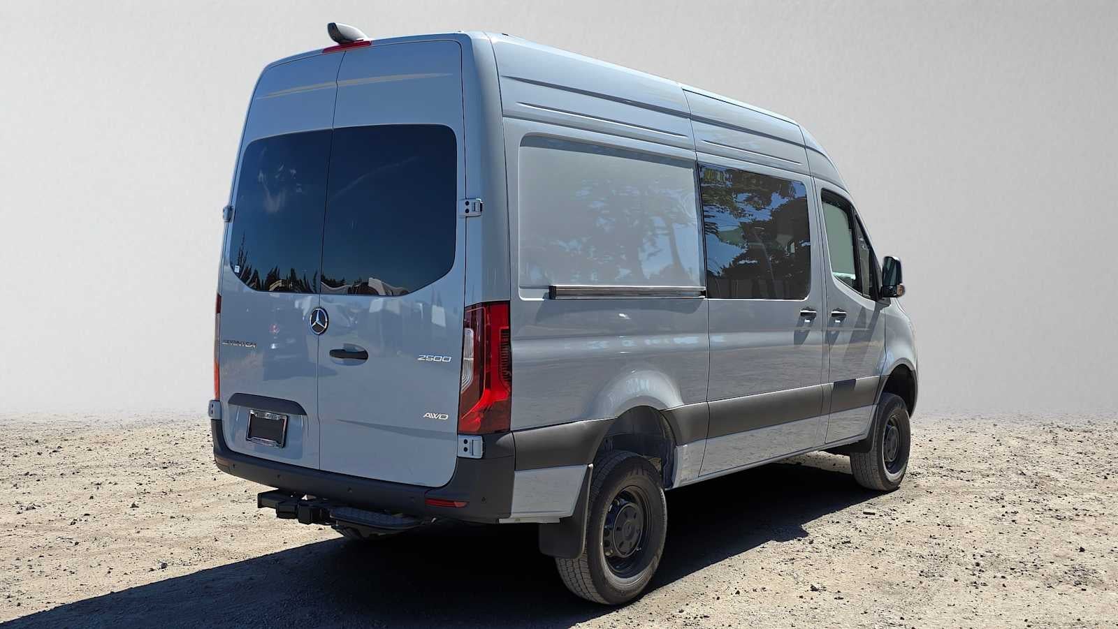 2026 Mercedes-Benz Sprinter 2500 Standard Roof I4 Diesel HO 144 AWD