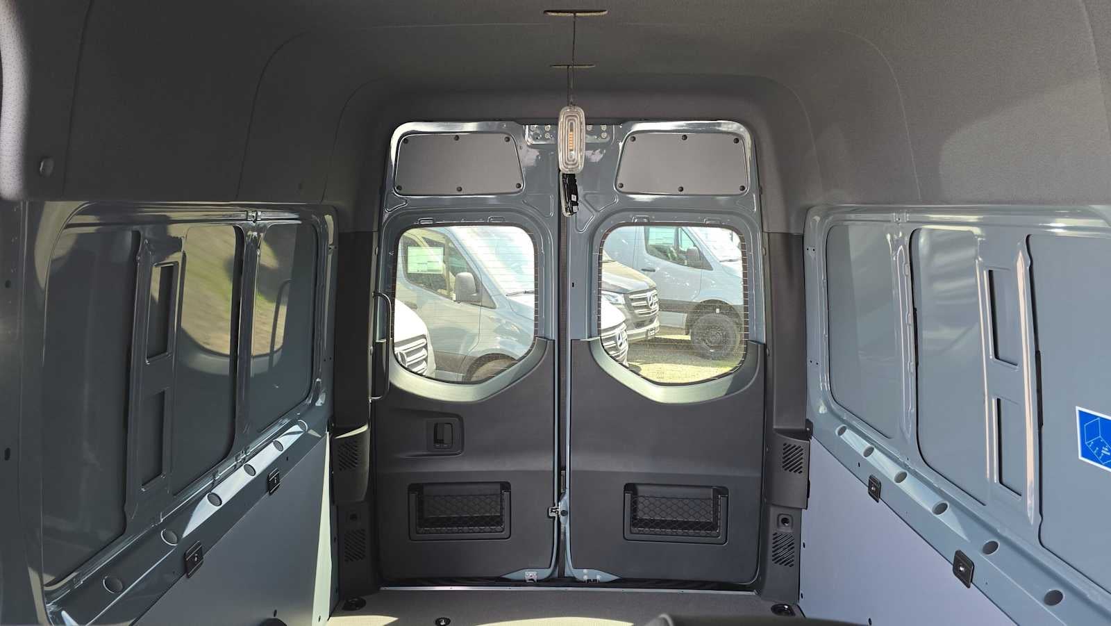 2026 Mercedes-Benz Sprinter 2500 Standard Roof I4 Diesel HO 144 AWD
