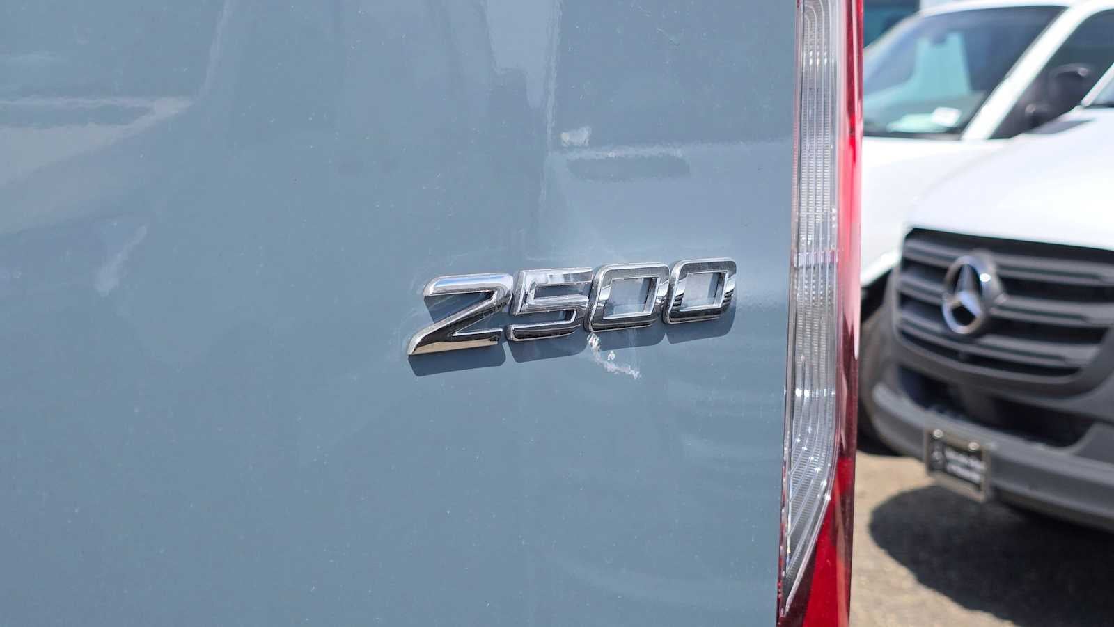 2026 Mercedes-Benz Sprinter 2500 Standard Roof I4 Diesel HO 144 AWD