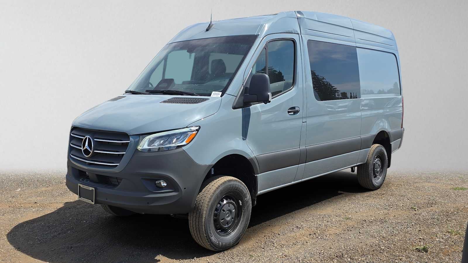 2026 Mercedes-Benz Sprinter 2500 Standard Roof I4 Diesel HO 144 AWD