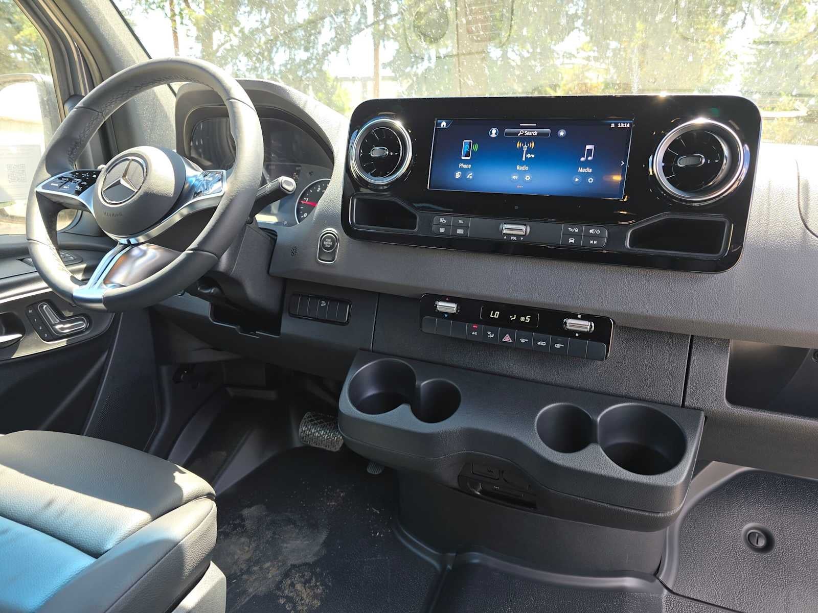 2026 Mercedes-Benz Sprinter 2500 Standard Roof I4 Diesel HO 144 AWD